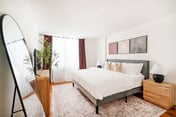 43-4D Newly furnished 2BR full service 24H Doorman laundry Gym