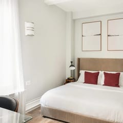 73-1406 New 1BR 1Bth UWS Doorman Gym