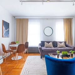 61-3C Renovated 2BR Sleeps 5 Prime Upper east