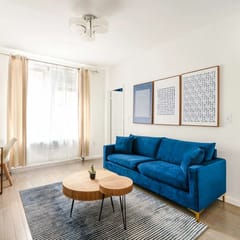 428-2E Newly furnished 2BR Prime Midtown sleeps 5