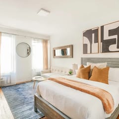 26-3A Oversize studio Gramercy W/D in Unit Outdoor Courtyard
