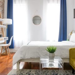 24-18 New Gramercy Studio W/D in Unit Fully Reno