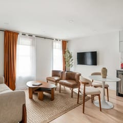 22-3B Sleek Modern 1BR Gramercy