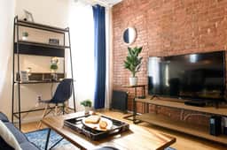428-4R prime midtown large 2 BR Newly Furnished - Image 2