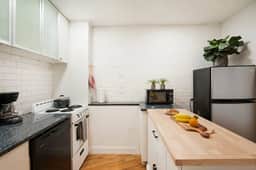 139-2W Prime west village Furnished 2BR Best value - Image 4