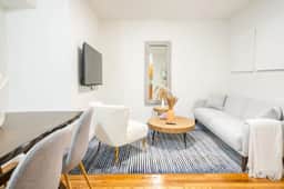 49-3B Newly renovated 2BR WD Midtown East - Image 4