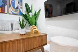 1290-3 New Renovated 2 Bedrooms in UES - Image 5