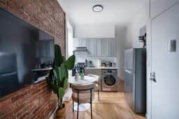 153-1G Newly Renovated 2BR Lower East Side - Image 4