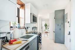 48-3FE 2BR Prime Midtown West - Image 5