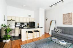 26-2B  Gramercy Large 1BR WD in unit courtyard - Image 5