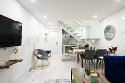 75-3A 3Br Duplex Prime UES W/D in unit Sleeps 6 - Image 3