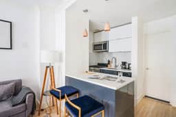 1597-2  Luxury Upper East Side Studio W&D - Image 4