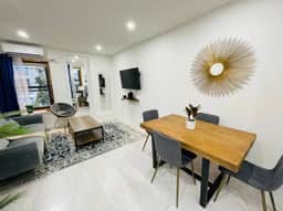 78-3A Newly Renovated XL 1BR Modern Design W&D in unit - Image 2