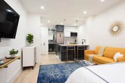 1597-5  New Studio Prime UES W/D in unit - Image 4