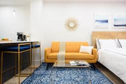 1597-5  New Studio Prime UES W/D in unit - Image 2