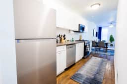 1435-2 3 Bedrooms 2 Bath W/D UES - Image 2