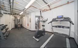 91-2A Stylish 3BR W/D GYM - Image 5