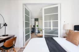 22-5C New Prime Gramercy 1BR - Image 3