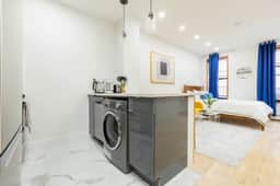 1597-13 I Brand new Studio Prime Upper East W/D - Image 4
