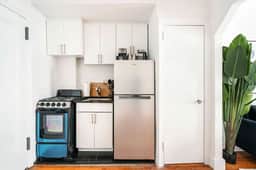 444-2F New Spacious Studio Hell's Kitchen Elevator Bldg - Image 5