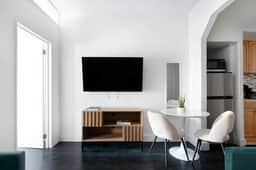 444-5A renovated 1BR in Hell's Kitchen newly furnished - Image 5