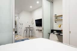 78-1B Furnished 1BR prime UES WD in unit - Image 2
