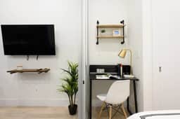 78-1B Furnished 1BR prime UES WD in unit - Image 5