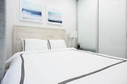 78-2D Furnished 1BR WD walk to Central Park - Image 2