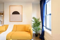 69-5A Celebrate the Season: Modern Lower East Side 1BR Apt – Festive Special! - Image 5