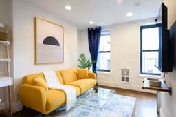69-5A Celebrate the Season: Modern Lower East Side 1BR Apt – Festive Special! - Image 2