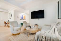 52-3D Massive New Reno 2BR/2BTH Doorman Mid. East - Image 3