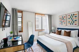 75-3B 3BR Luxury duplex W/D Elevator - Image 2