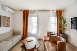 22-3B Sleek Modern 1BR Gramercy - Image 5