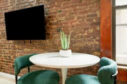 153-5A Charming 2br Lower East Side W/D - Image 4