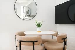 1290-6 Newly Renovated 2 Bedrooms in UES - Image 4