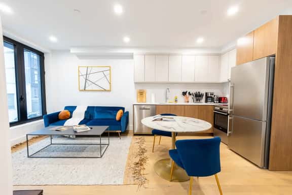 149BK-202 New Condo 1BR in Prime Greenpoint - Image 1