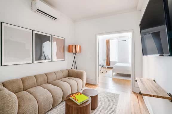 1567-1A New 2BR PRIME Upper East Apt, W&D - Image 1