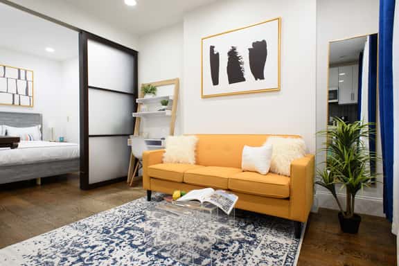 69-2A Modern 1BR Apartment Stylish & Fully Furnished Prime Location - Image 1