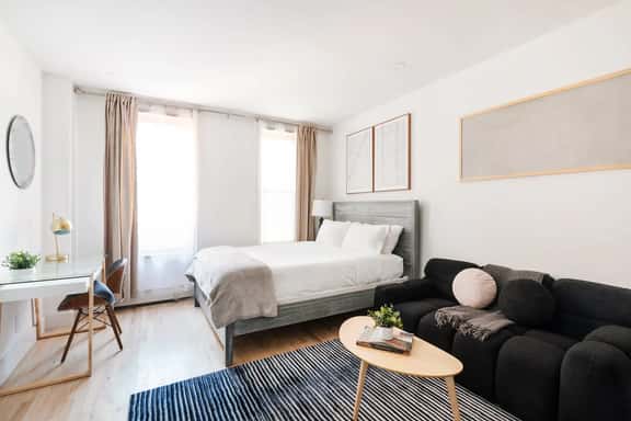 1597-14 New Renovated Studio rime UES - W/D - Image 1