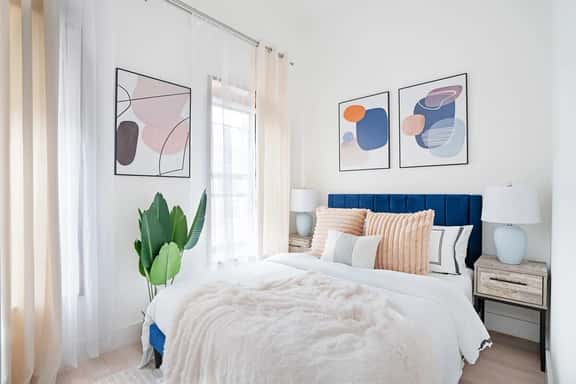 48-5FE Brand New 2BR in prime Midtown - W/D - Image 1
