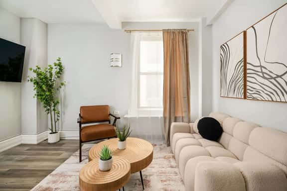 73-508 New 1BR 1Bth UWS Doorman Gym - Image 1