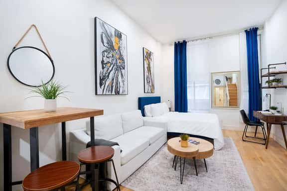 75-A   Stylish Loft W/D Prime Upper east - Image 1