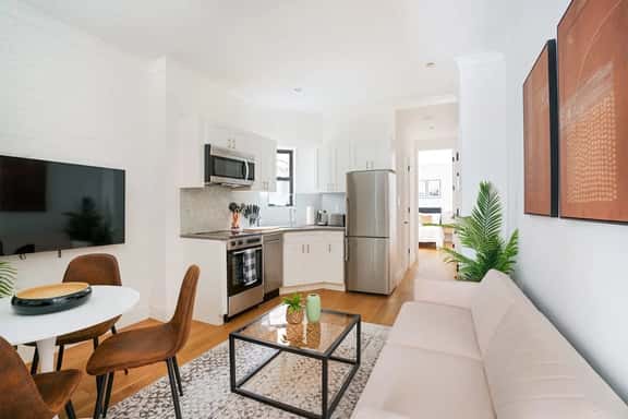 1290-16 New Renovated 2 Bedrooms in UES - Image 1