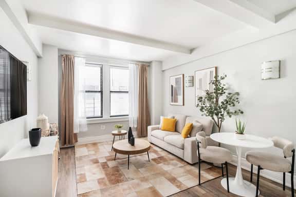 73-406 New 1BR 1Bth UWS Doorman Gym - Image 1