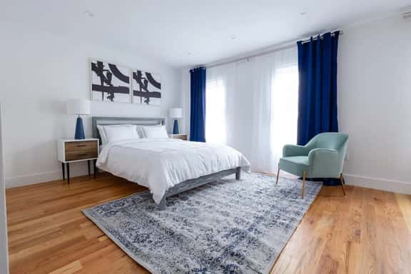 323-2 Spacious 2BR Williamsburg - Image 1