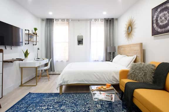 1597-8  Luxury STUDIO Upper East Side  W&D - Image 1