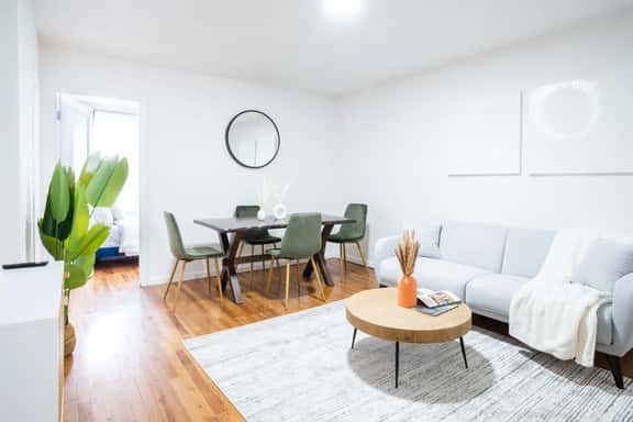 49-4A Prime Midtown newly 2BR W/D - Image 1