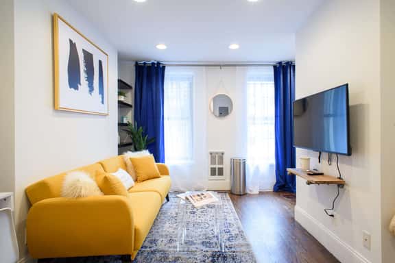 69-4A Quality New Prime Lower East 1BR Apt - Image 1