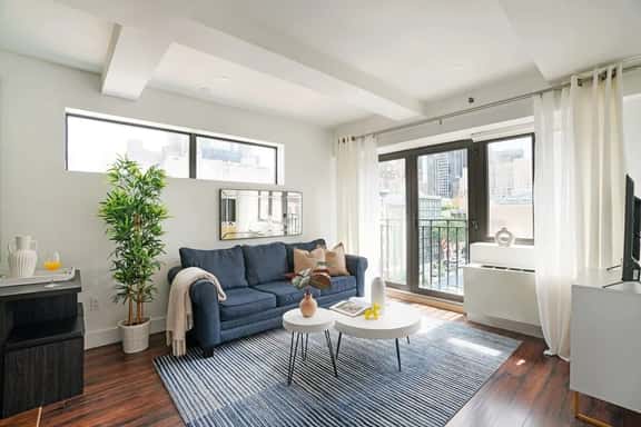 809-6A New 2BR Duplex With a Private Patio WD in unit - Image 1