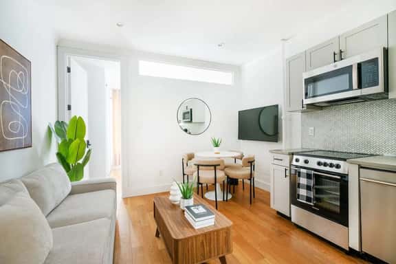 1290-6 Newly Renovated 2 Bedrooms in UES - Image 1
